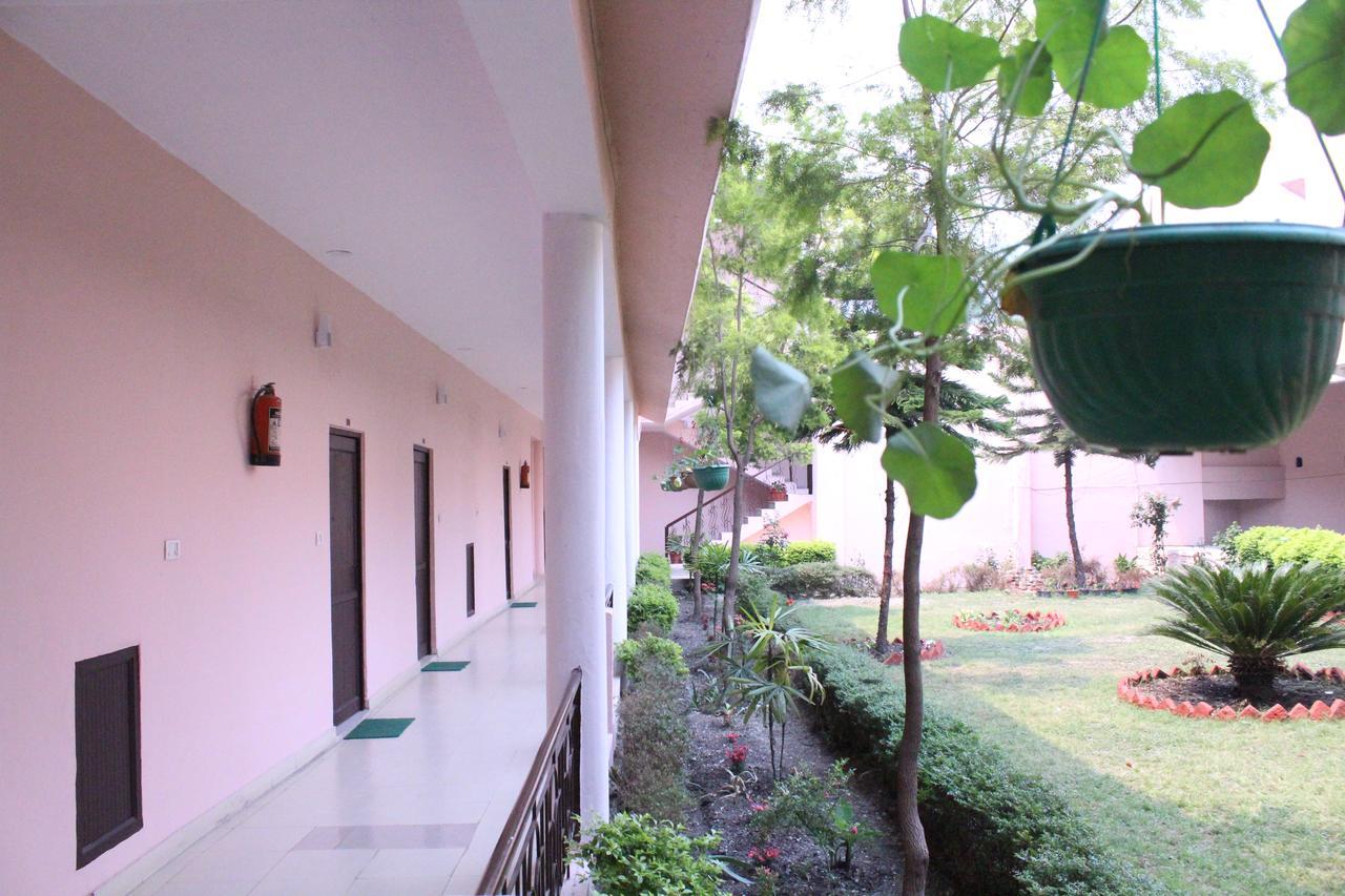 Greenwood Hotel Bhīm Tāl Εξωτερικό φωτογραφία